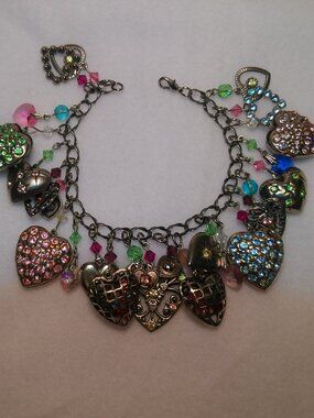 Bracelet Super Fun HEARTS Charm Bracelet Heart Charms Multi Color Beads